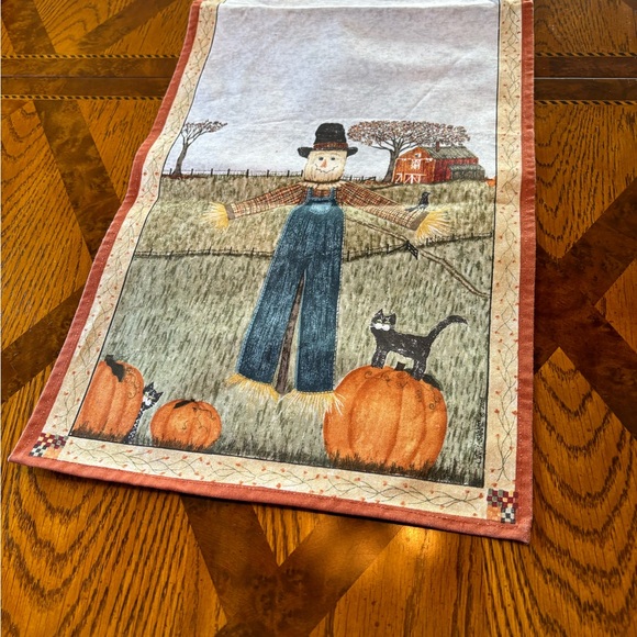 Pretty Fall Table Runner ๐ - Picture 2 of 5